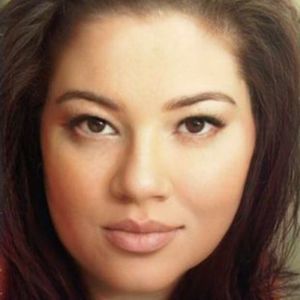 Meet your Posher, Angie